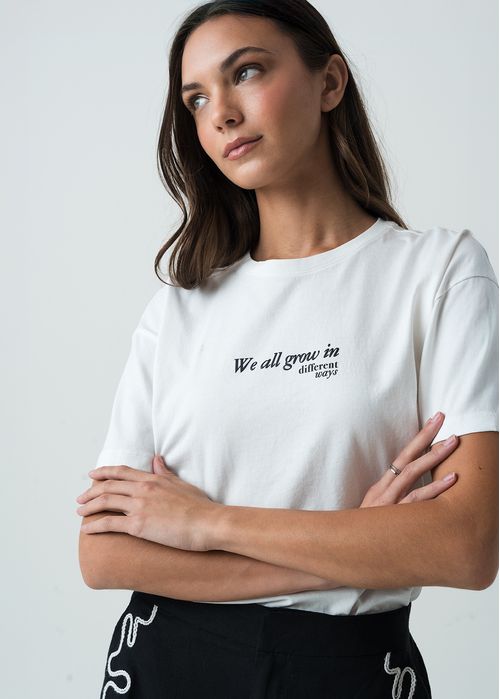 Camiseta manga corta estampada en frente
