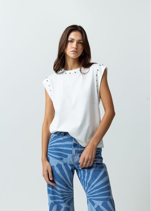 Camiseta manga sisa rodada con apliques