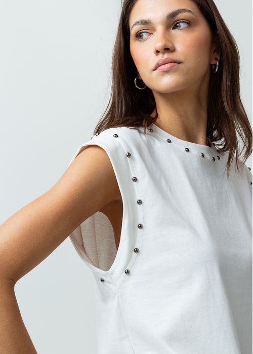 Camiseta manga sisa rodada con apliques
