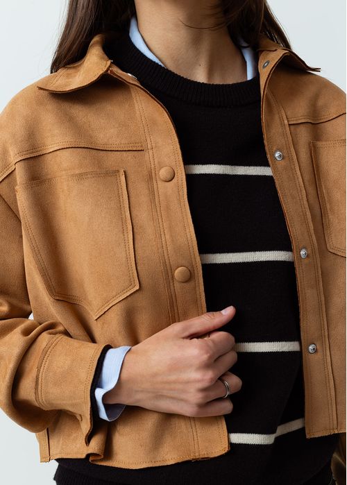 Chaqueta en gamuza