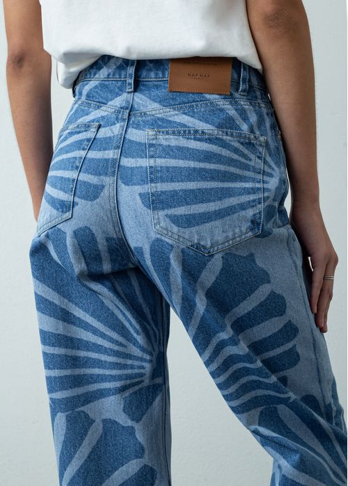 Jean Mom fit tiro súper alto