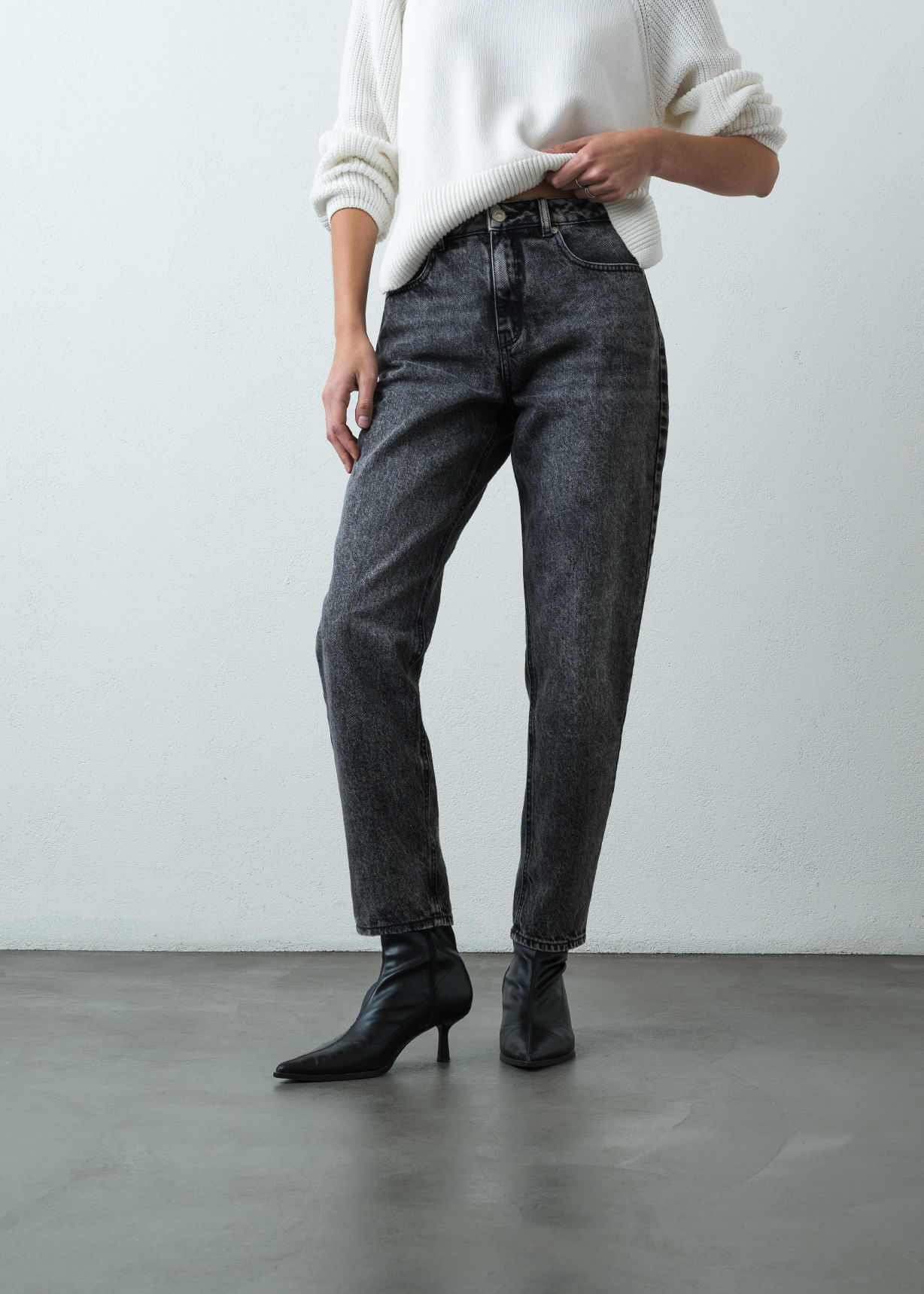 Zapatos Outfit Con Jean Gris Oscuro Mujer Combinar Pantalón Gris