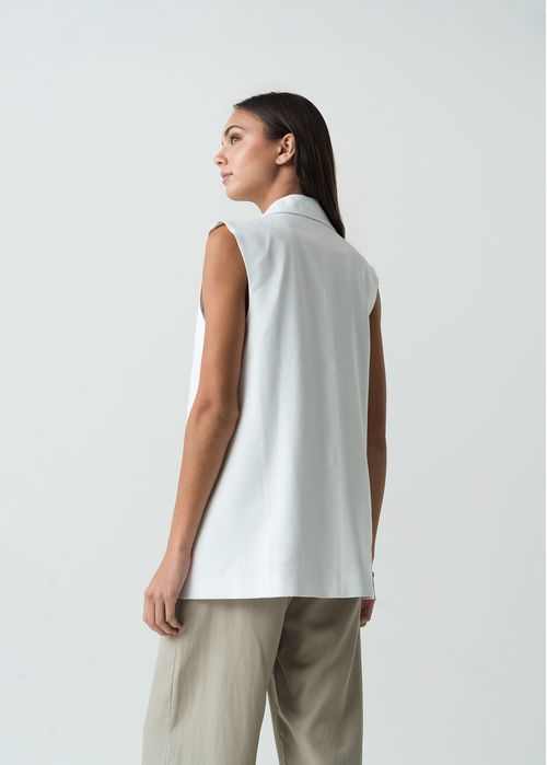 Chaleco largo tipo blazer