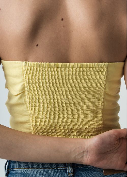 Camisa strapless tipo crop