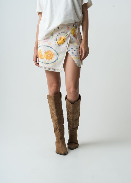 Falda corta estampada de flores