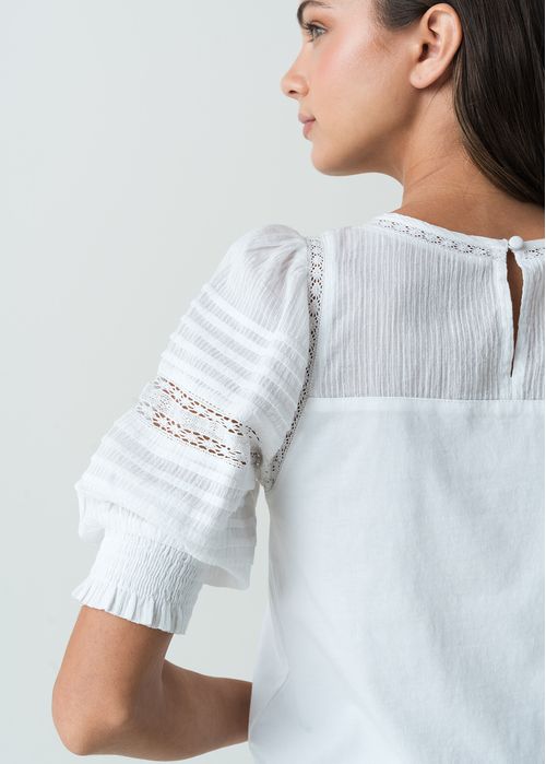 Camiseta manga corta con volumen