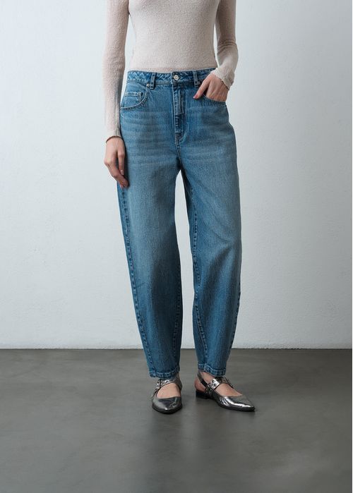 Jean Barrel tiro medio tono claro