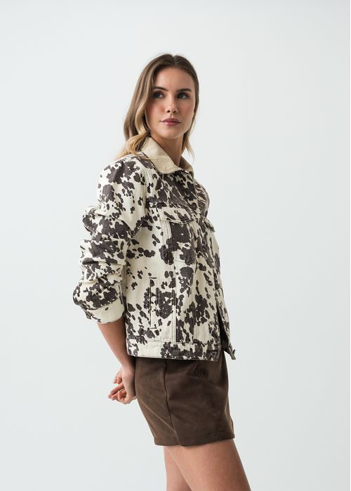 Chaqueta tipo Trucker de animal print