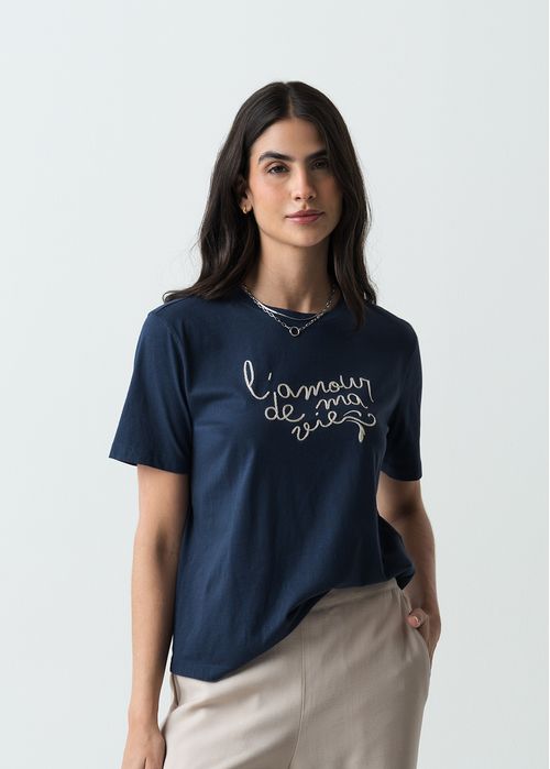 Camiseta manga corta con detalles bordados en frente