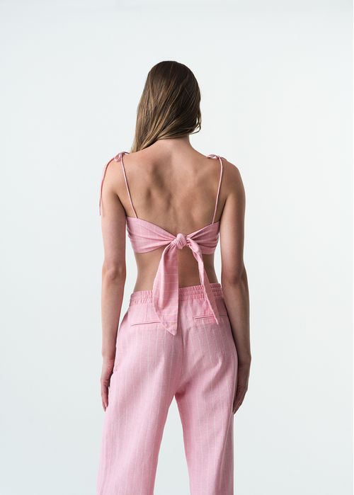 Crop top anudable en posterior