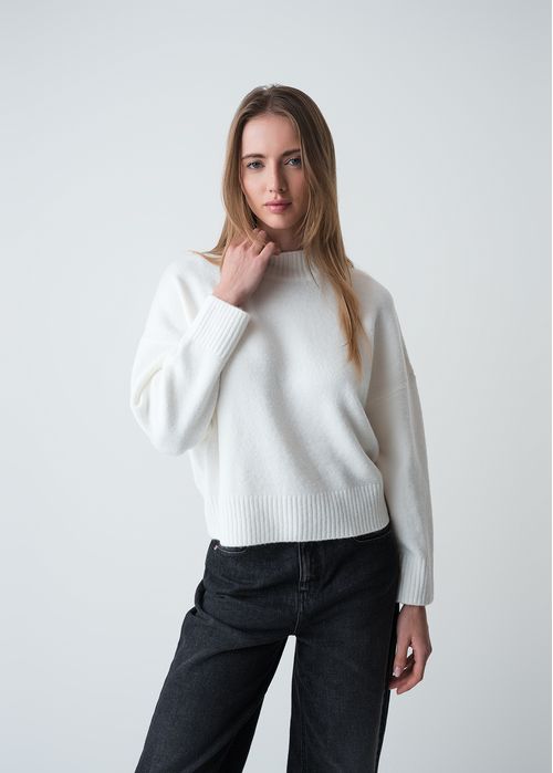 Buzo tejido de cuello alto