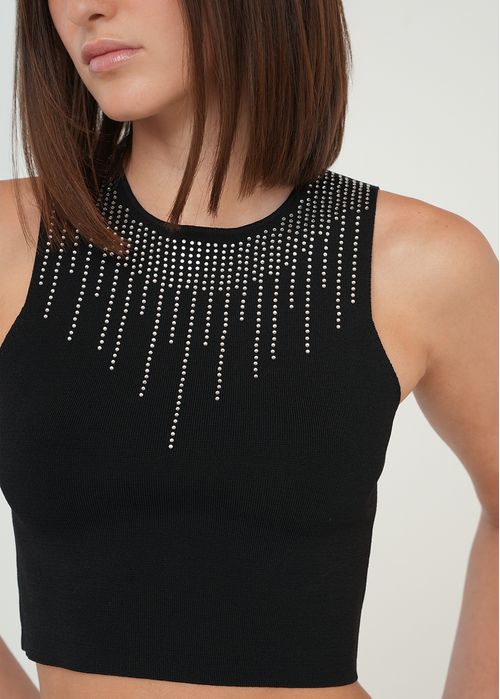 Top tejido con taches