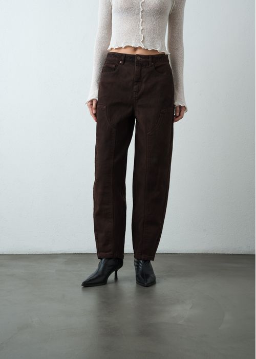 Jean Barrel con cortes