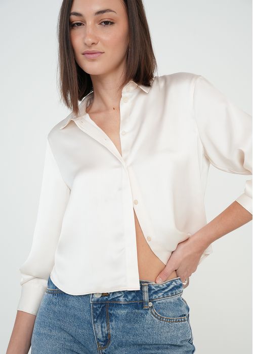 Camisa clásica en satín