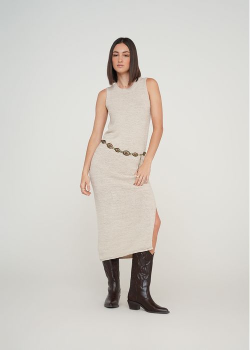 Vestido largo con abertura