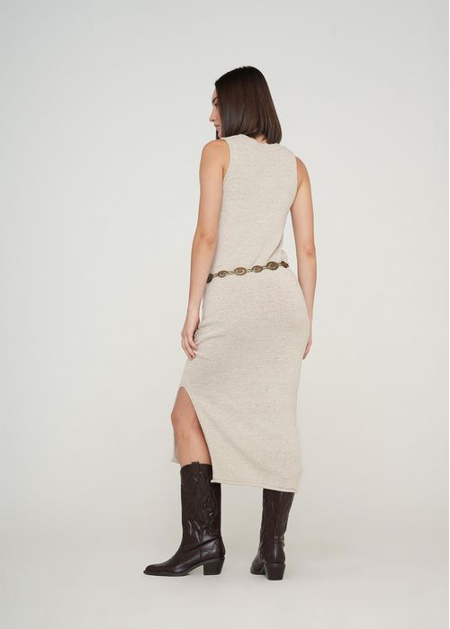 Vestido largo con abertura