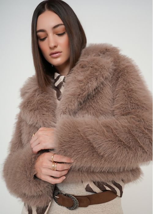 Chaqueta con textura afelpada