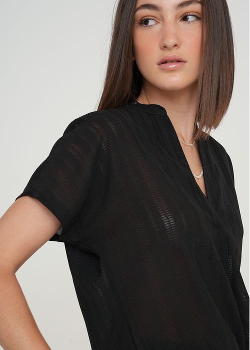 Camisa con transparencia