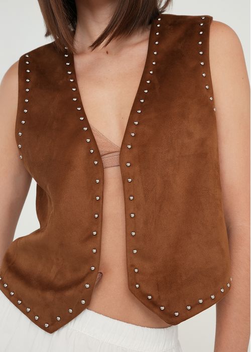 Chaleco con taches