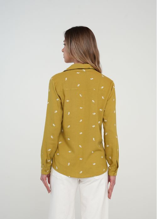 Camisa manga larga con flores bordadas