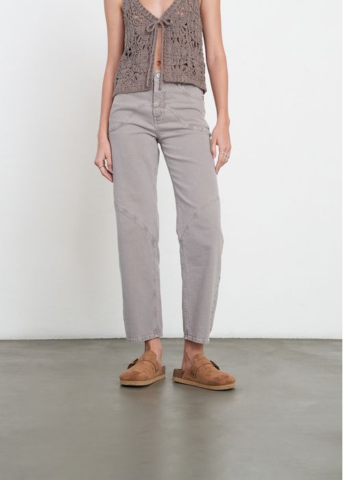 Jean Straight con diseño abstracto