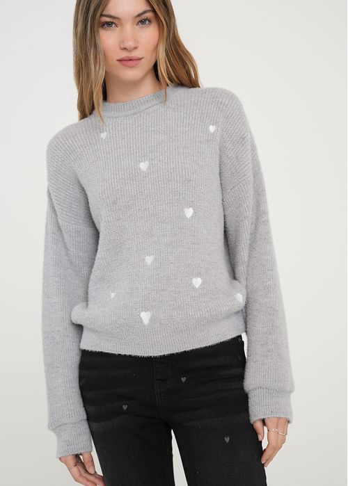 Buzo tejido con corazones