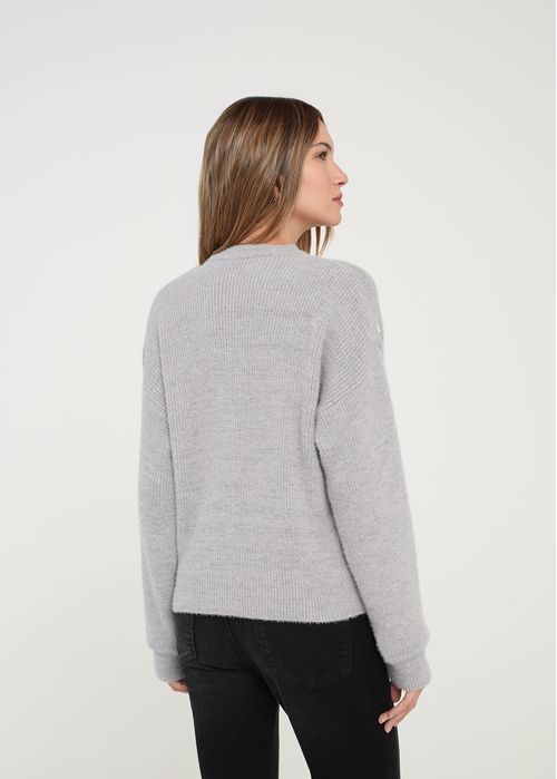 Buzo tejido con corazones