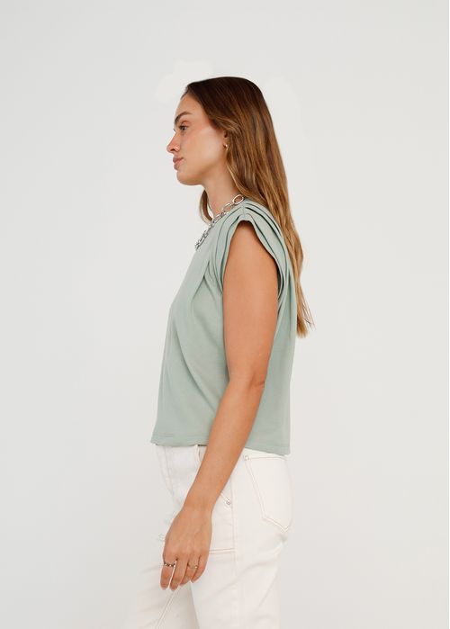 Camisa con recogido en hombros