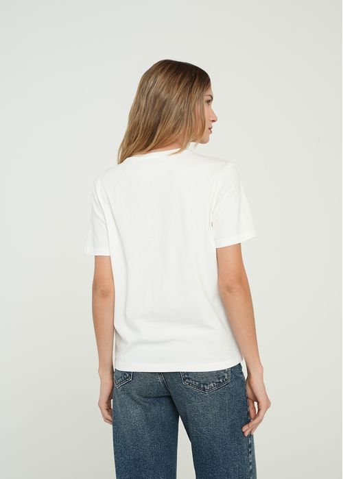 Camiseta básica con corazones