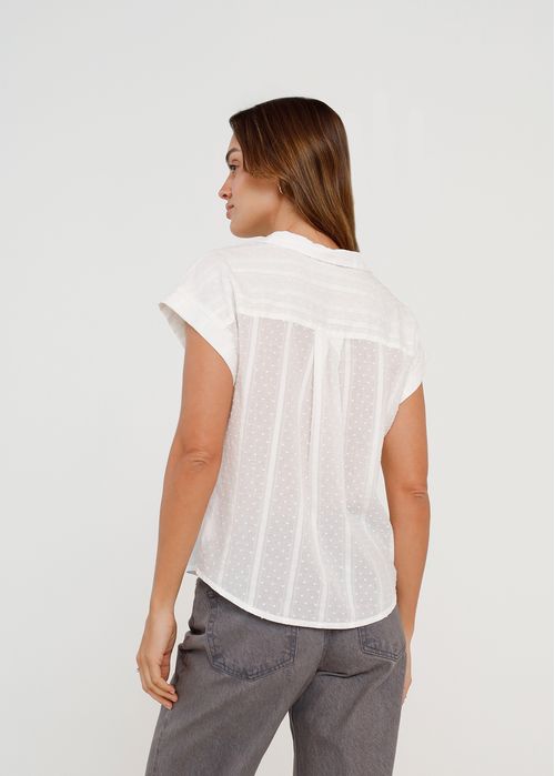 Camisa con transparencia