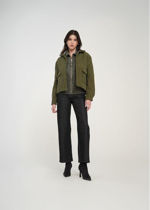 Chaqueta en corduroy con botones