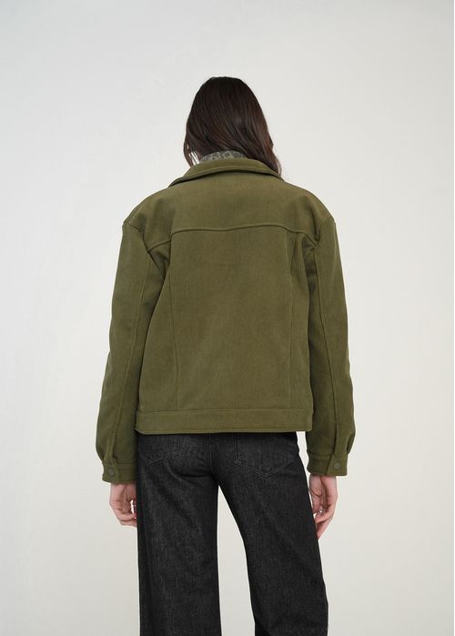 Chaqueta en corduroy con botones