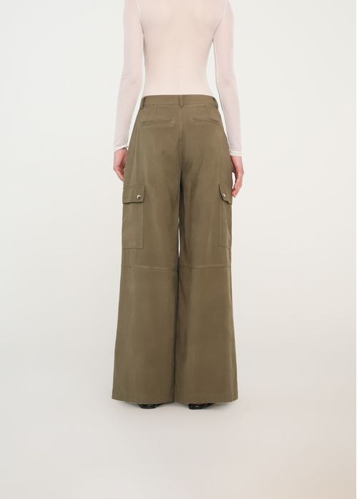 Pantalón Palazzo con bolsillos diagonales