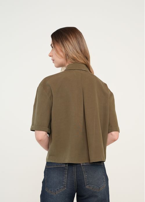 Camisa clásica con bolsillo