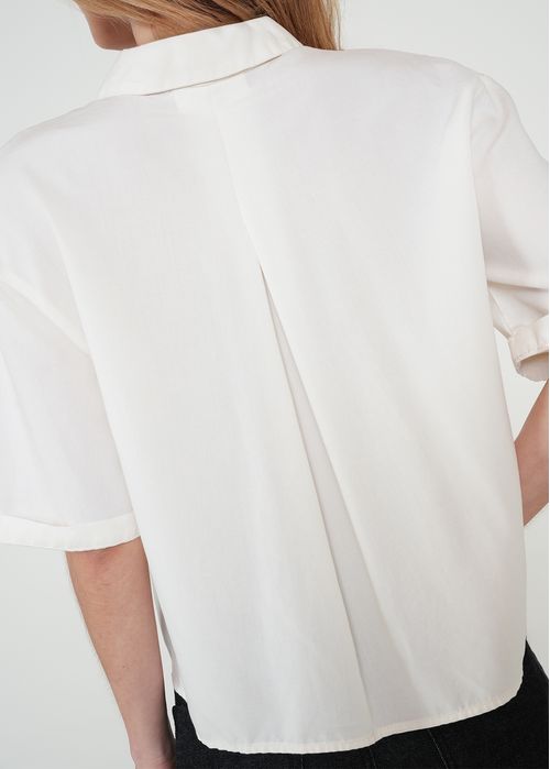 Camisa clásica con bolsillo