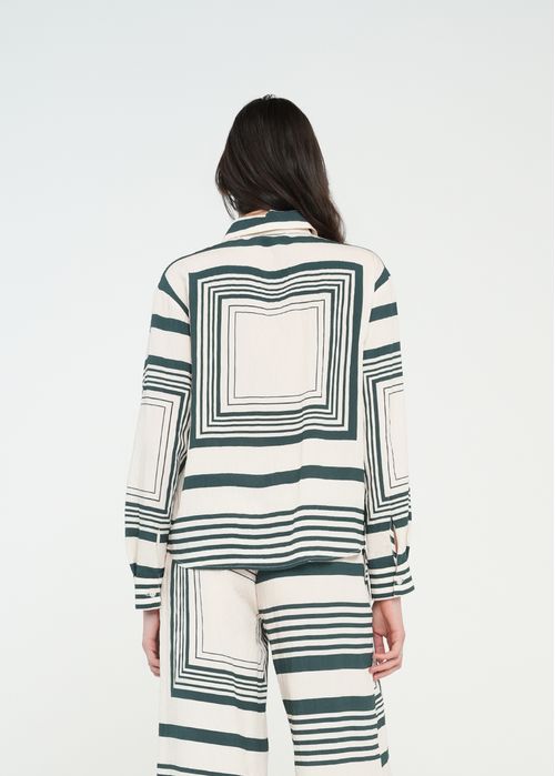 Camisa con diseño de cuadros