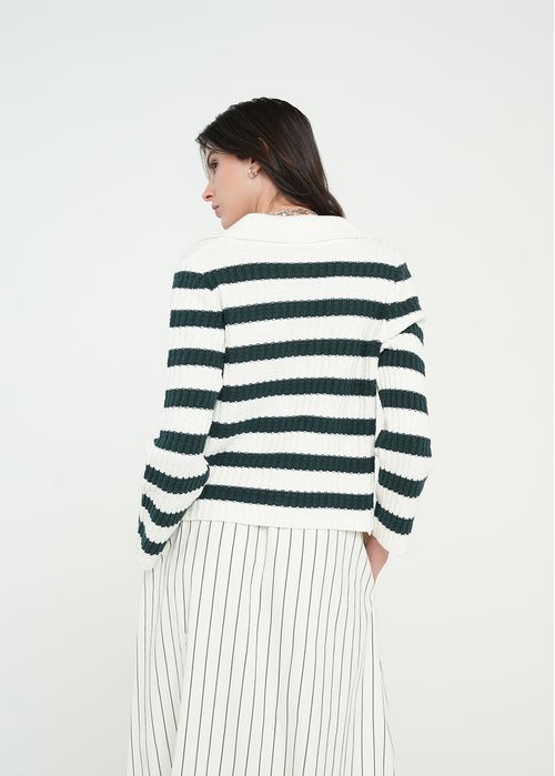 Buzo tejido con botones