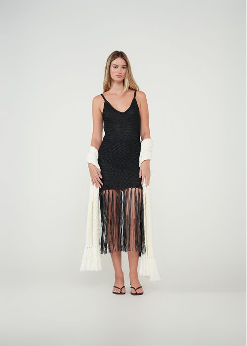 Vestido semitransparente con flecos