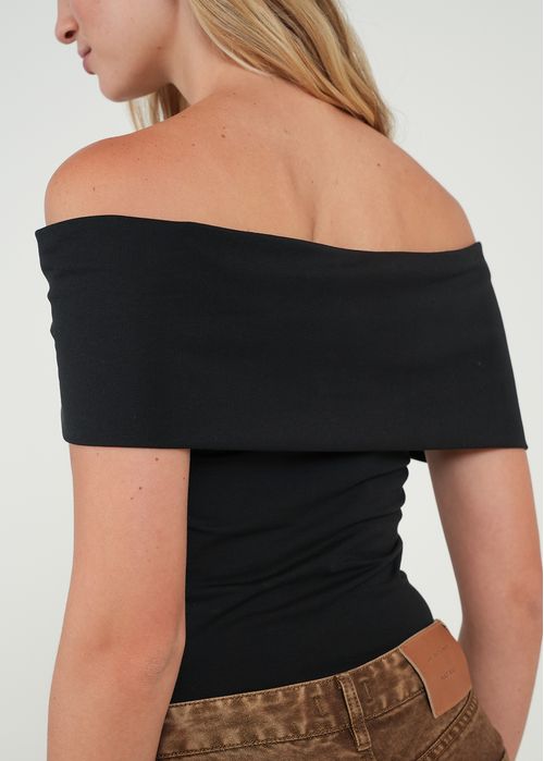 Camiseta slim hombro caído
