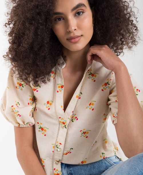 Camisa para mujer cruda manga corta con estampado de flores y mangas globo