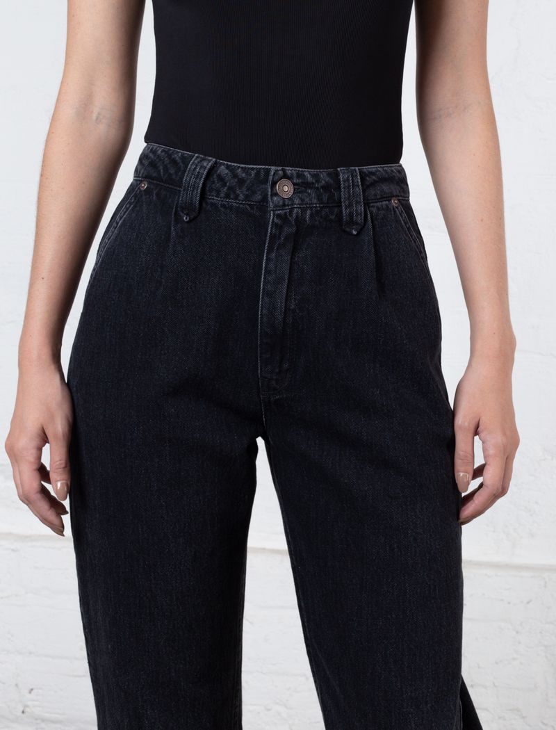 Jean Slouchy tiro alto