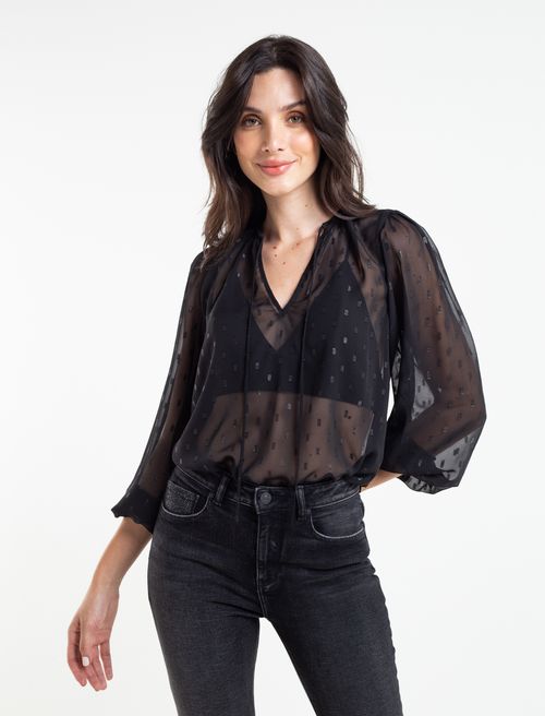 Camisa con transparencia